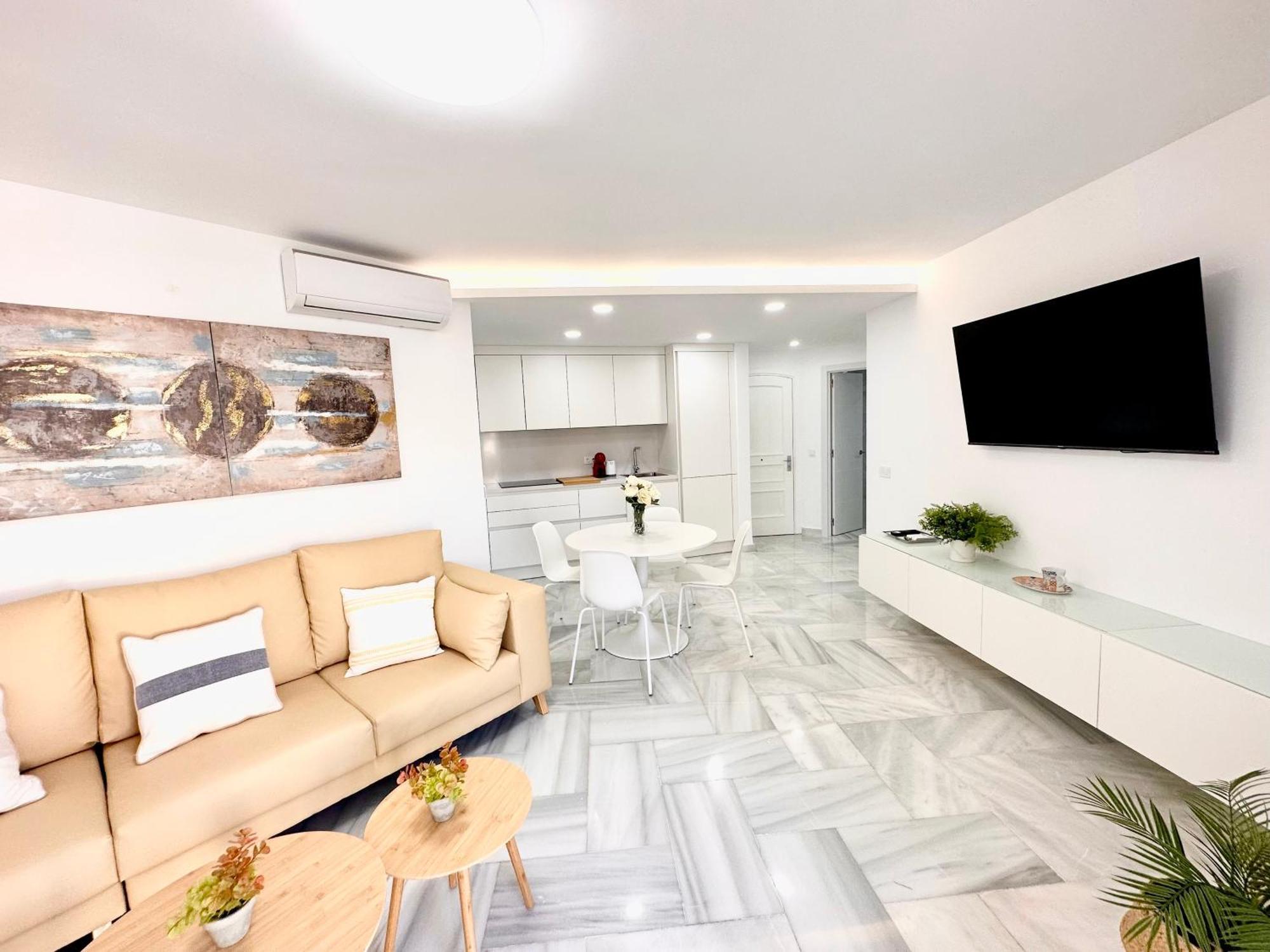 Apartamento, Paradise Sun Beach In Marina 贝纳尔马德纳 外观 照片