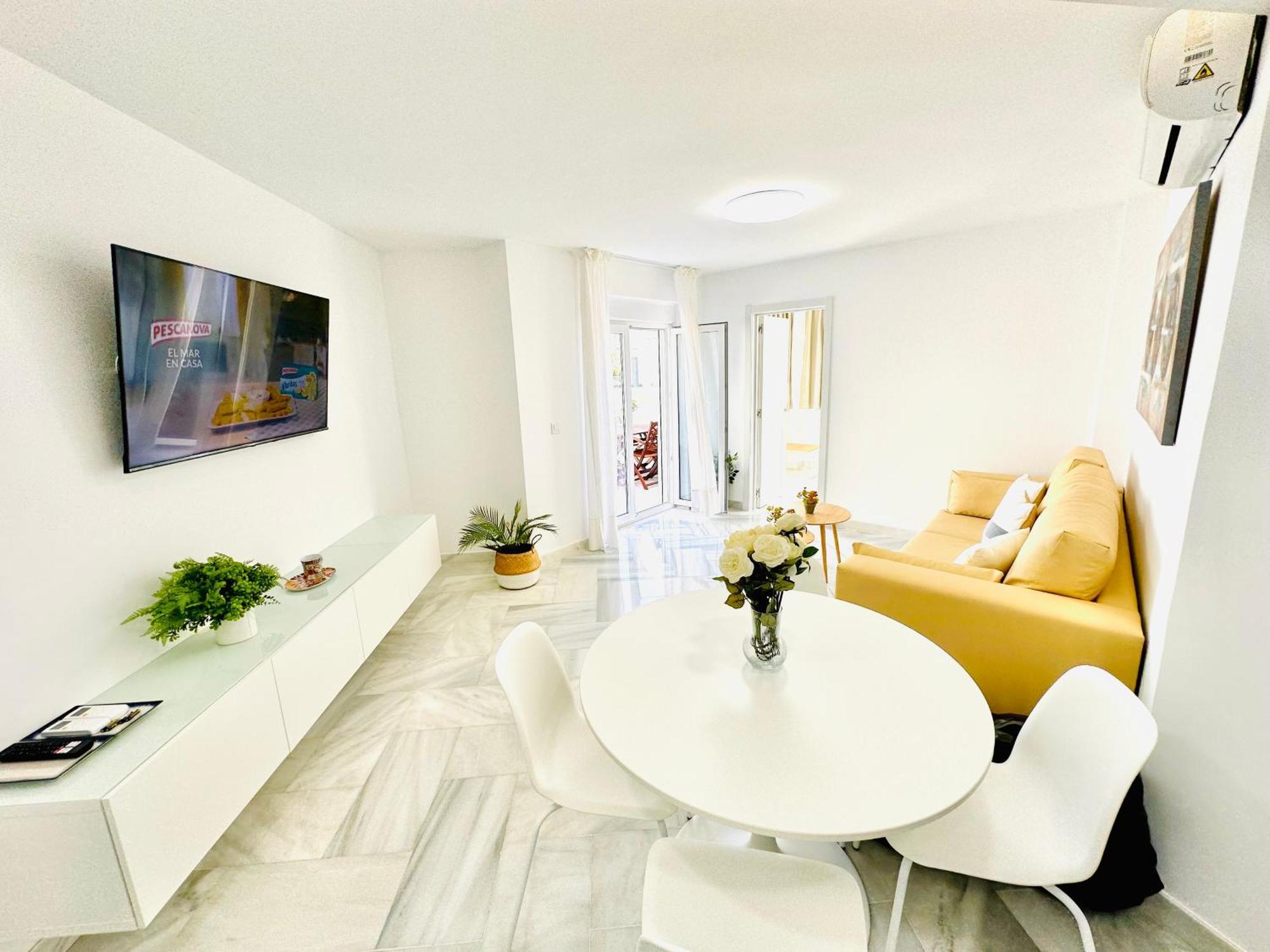 Apartamento, Paradise Sun Beach In Marina 贝纳尔马德纳 外观 照片